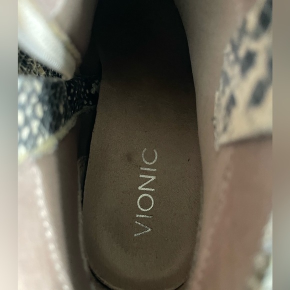 Vionic Size 8 Medium Leather Snakeskin Boots - Picture 4 of 6